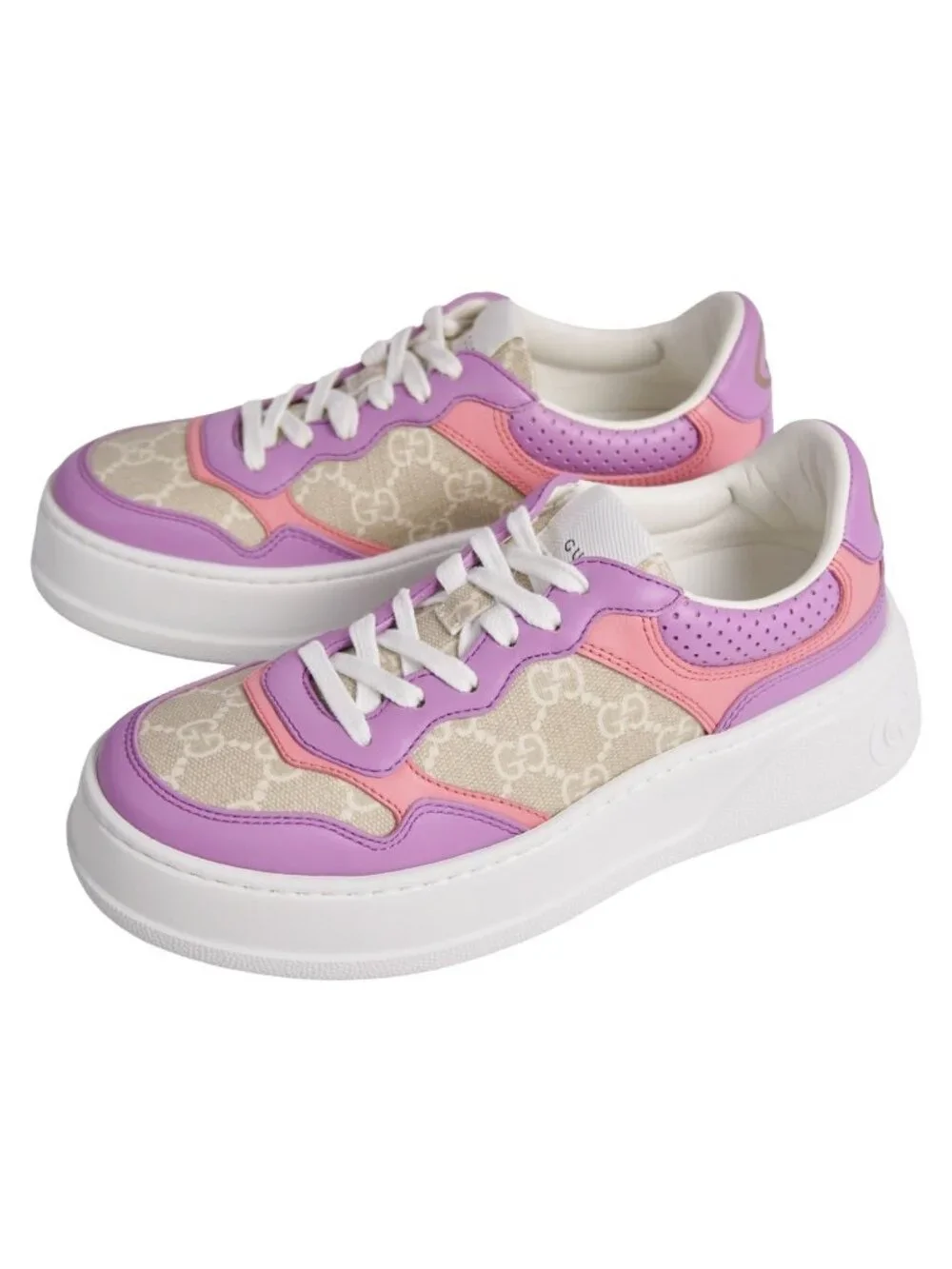 Gucci Sneakers Low Cut GG Supreme Leather